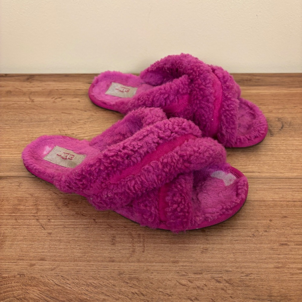 UGG Scuffita Slipper‎ Pink Women Size 8 Plush Shearling Open-Toe Slip-On Comfort